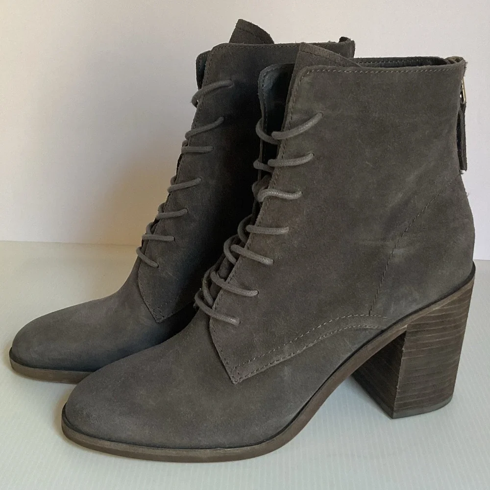 Dolce Vita Suede Lace-Up Booties  Women’s 10M Block Heel Gray Ankle Boots New